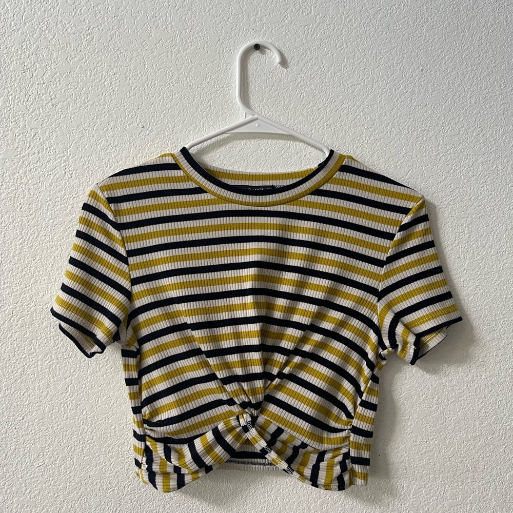 Women’s Cropped Shirt with Front Tie